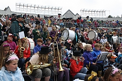 TRANGT OM PLASSEN: Det var fulle tribuner da Sørlandets  Musikkfestival 2012 ble avsluttet i Kjuttaviga søndag 24. juni.  